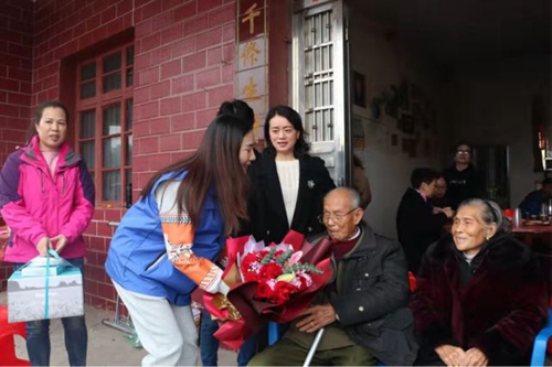 96岁老兵李宁千生日热闹辉煌